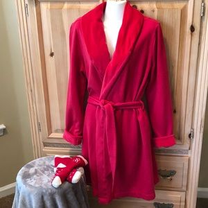 Victoria’s Secret Plush Fuchsia Pink Robe
